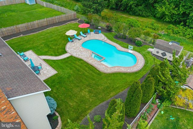 93 PETER RAFFERTY DR, Hamilton, NJ 08690
