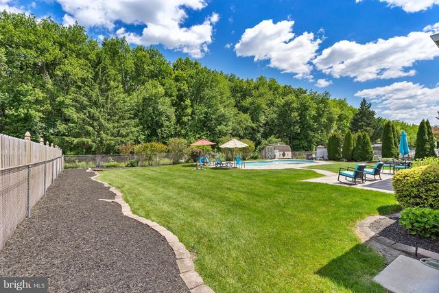 93 PETER RAFFERTY DR, Hamilton, NJ 08690