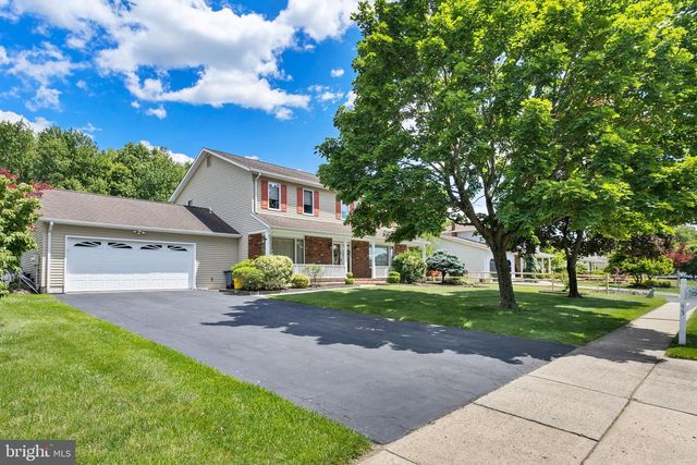 93 PETER RAFFERTY DR, Hamilton, NJ 08690