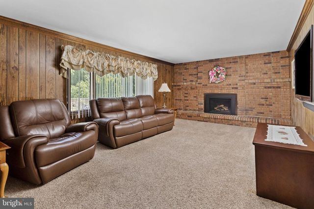 93 PETER RAFFERTY DR, Hamilton, NJ 08690