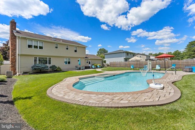 93 PETER RAFFERTY DR, Hamilton, NJ 08690