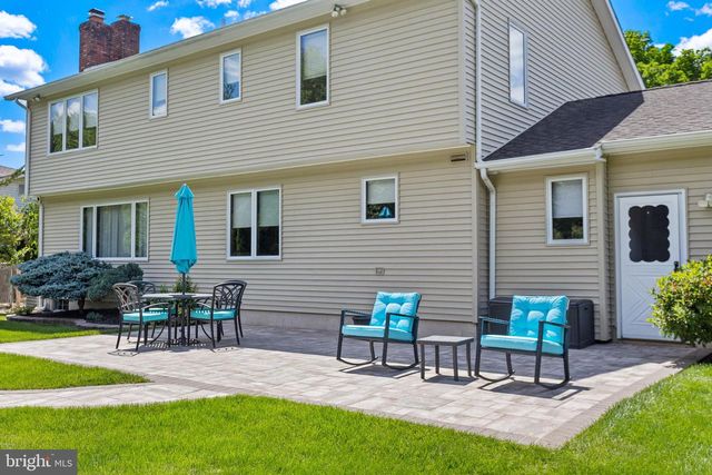 93 PETER RAFFERTY DR, Hamilton, NJ 08690