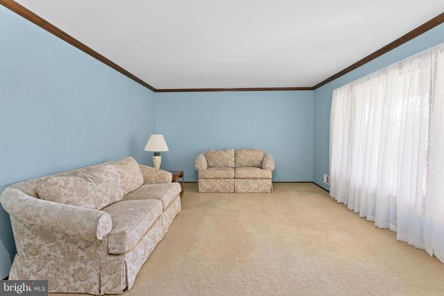 93 PETER RAFFERTY DR, Hamilton, NJ 08690