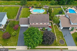 93 PETER RAFFERTY DR, Hamilton, NJ 08690