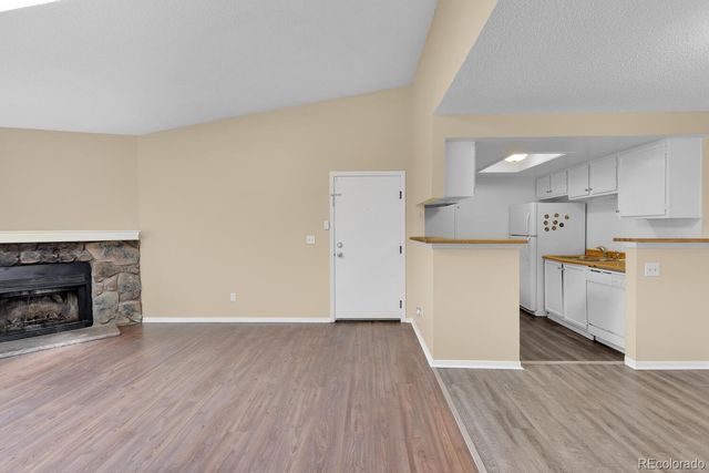 908 S Walden Way 206, Aurora, CO 80017