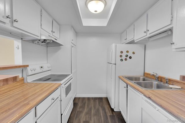 908 S Walden Way 206, Aurora, CO 80017