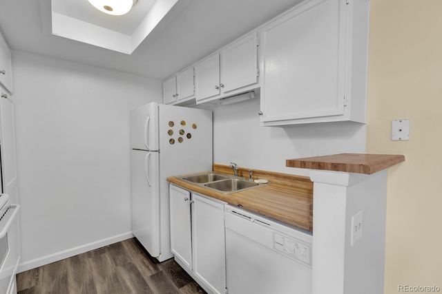 908 S Walden Way 206, Aurora, CO 80017