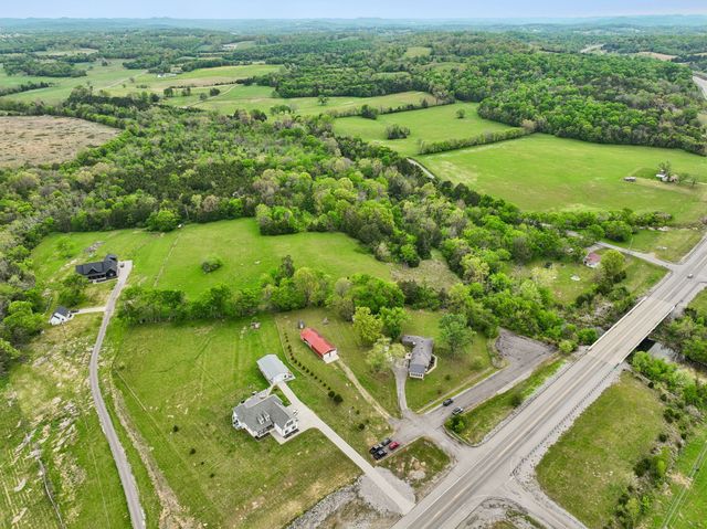 7102 Hartsville Pike, Lebanon, TN 37087