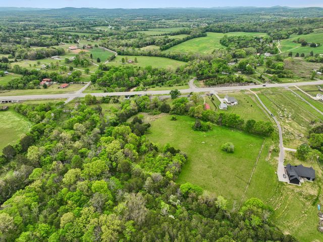 7102 Hartsville Pike, Lebanon, TN 37087