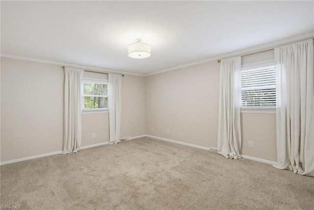 462 Knightwood Court, Kernersville, NC 27284