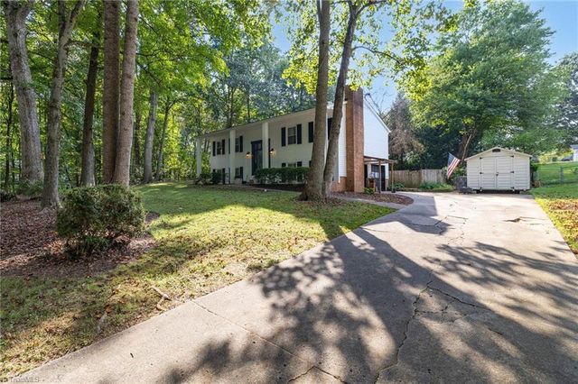 462 Knightwood Court, Kernersville, NC 27284