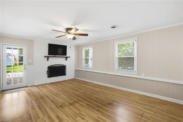 462 Knightwood Court, Kernersville, NC 27284
