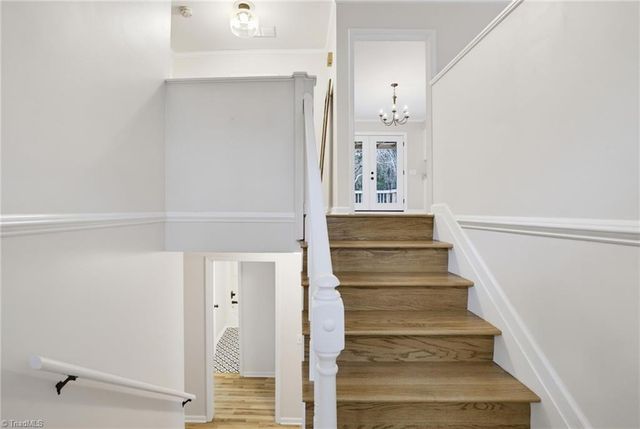 462 Knightwood Court, Kernersville, NC 27284