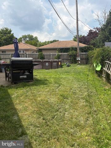 400 LOUISE AVE, Croydon, PA 19021