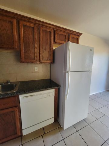 10051 RAILROAD Drive 802, El Paso, TX 79924