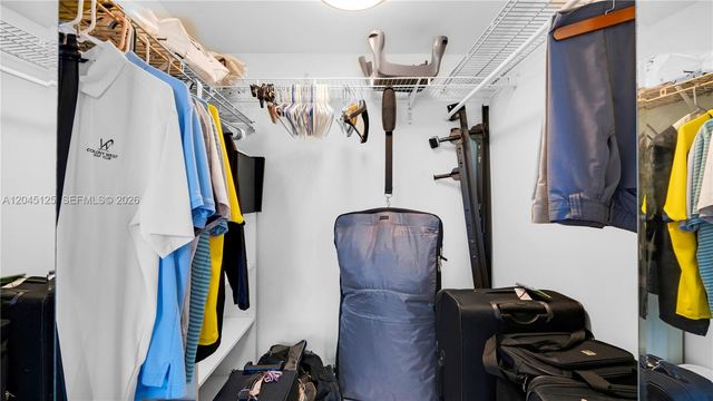 2861 Somerset Dr 301, Lauderdale Lakes, FL 33311