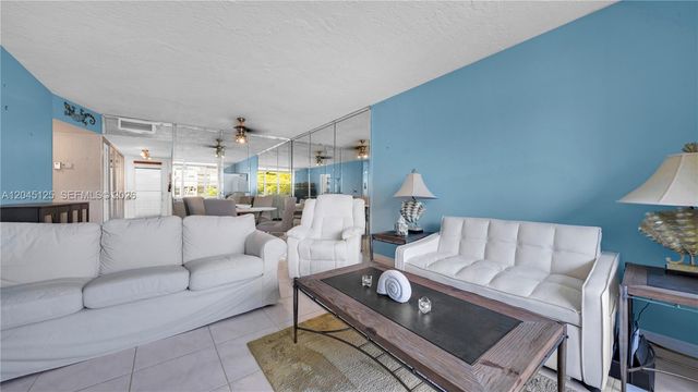 2861 Somerset Dr 301, Lauderdale Lakes, FL 33311