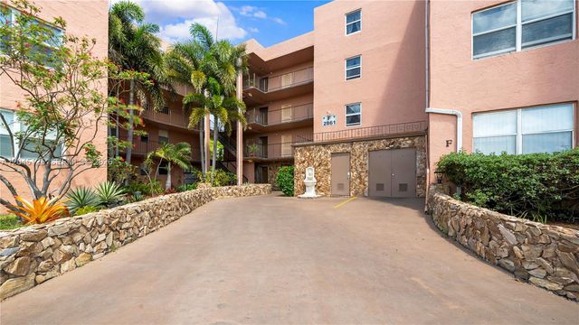 2861 Somerset Dr 301, Lauderdale Lakes, FL 33311