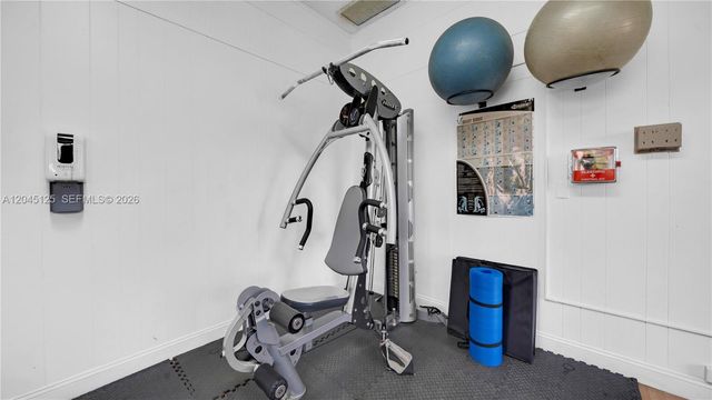 2861 Somerset Dr 301, Lauderdale Lakes, FL 33311