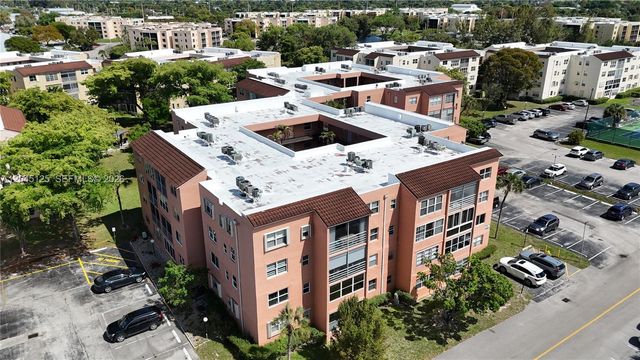 2861 Somerset Dr 301, Lauderdale Lakes, FL 33311