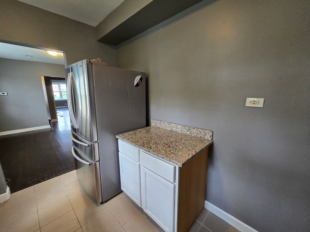834 N Christiana Avenue 3, Chicago, IL 60651