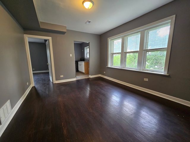 834 N Christiana Avenue 3, Chicago, IL 60651
