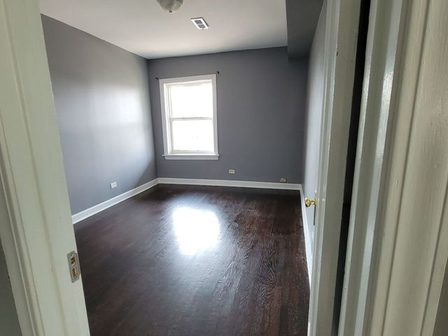 834 N Christiana Avenue 3, Chicago, IL 60651