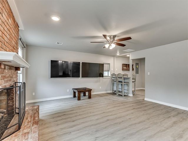 1325 Dorchester Drive, Norman, OK 73069