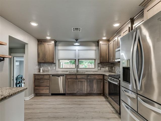 1325 Dorchester Drive, Norman, OK 73069