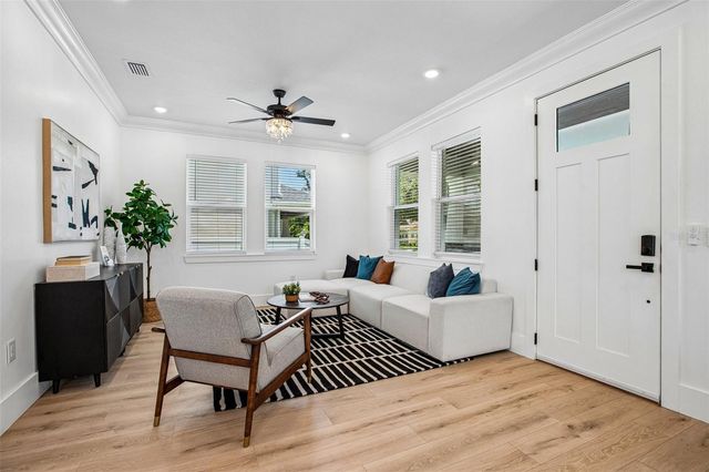 406 E CHELSEA STREET, Tampa, FL 33603
