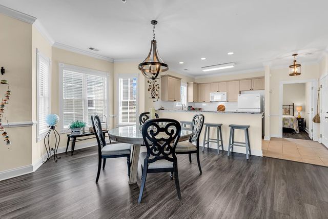 4879 Luster Leaf Cir Apt 305, Myrtle Beach, SC 29577