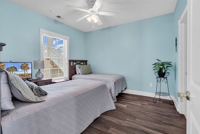 4879 Luster Leaf Cir Apt 305, Myrtle Beach, SC 29577