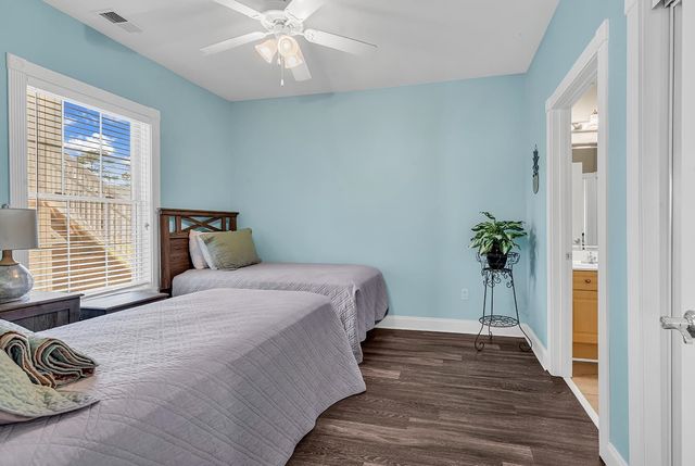 4879 Luster Leaf Cir Apt 305, Myrtle Beach, SC 29577