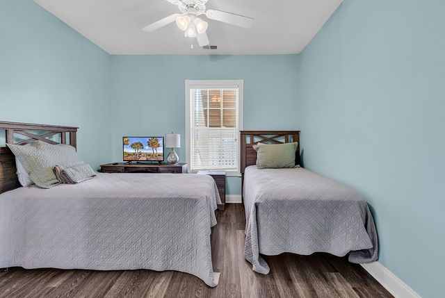 4879 Luster Leaf Cir Apt 305, Myrtle Beach, SC 29577