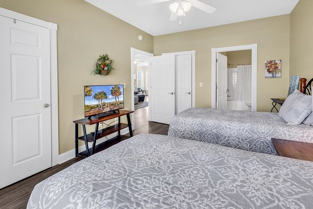 4879 Luster Leaf Cir Apt 305, Myrtle Beach, SC 29577