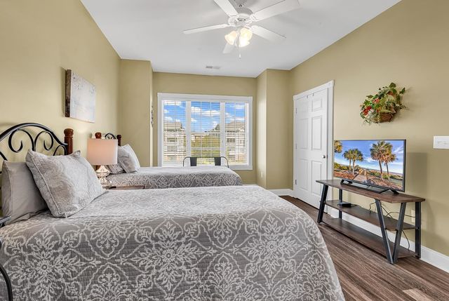 4879 Luster Leaf Cir Apt 305, Myrtle Beach, SC 29577