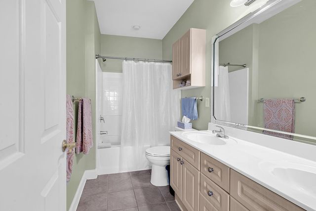 4879 Luster Leaf Cir Apt 305, Myrtle Beach, SC 29577