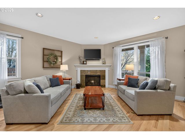 17165 Sw KING RICHARD Ct, Sherwood, OR 97140