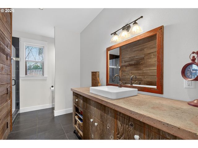 17165 Sw KING RICHARD Ct, Sherwood, OR 97140