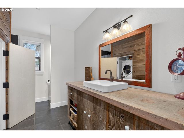 17165 Sw KING RICHARD Ct, Sherwood, OR 97140