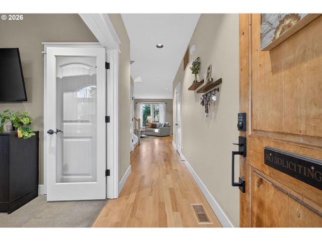 17165 Sw KING RICHARD Ct, Sherwood, OR 97140