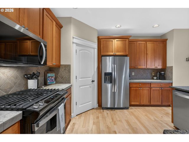 17165 Sw KING RICHARD Ct, Sherwood, OR 97140