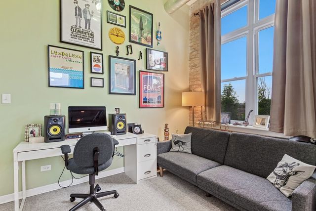 949 N Willard Court 203, Chicago, IL 60642