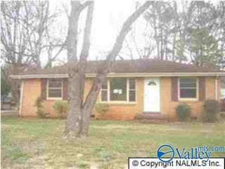 3006 Merry Oaks Drive NW, Huntsville, AL 35811