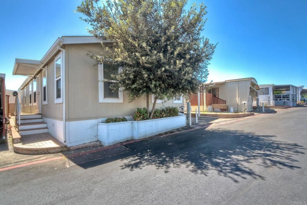 1515 Capalina Road 15, San Marcos, CA 92069 — photo 2