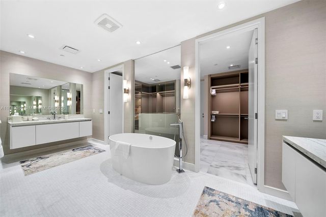 700 NE 26th Ter 3803, Miami, FL 33137