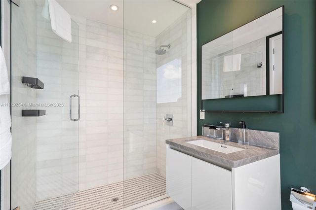 700 NE 26th Ter 3803, Miami, FL 33137