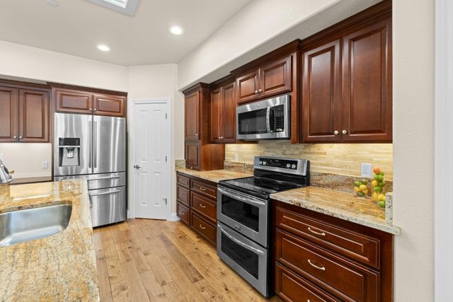 11733 Inverness Way, Auburn, CA 95602