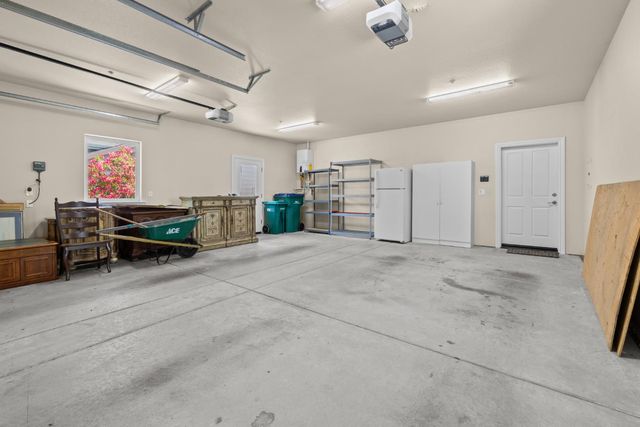 11733 Inverness Way, Auburn, CA 95602