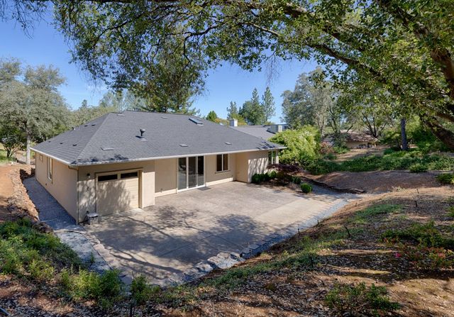 11733 Inverness Way, Auburn, CA 95602
